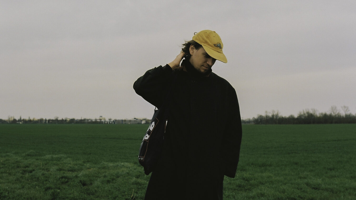 03_22-BEACHPEOPLE_Credits_Woulden