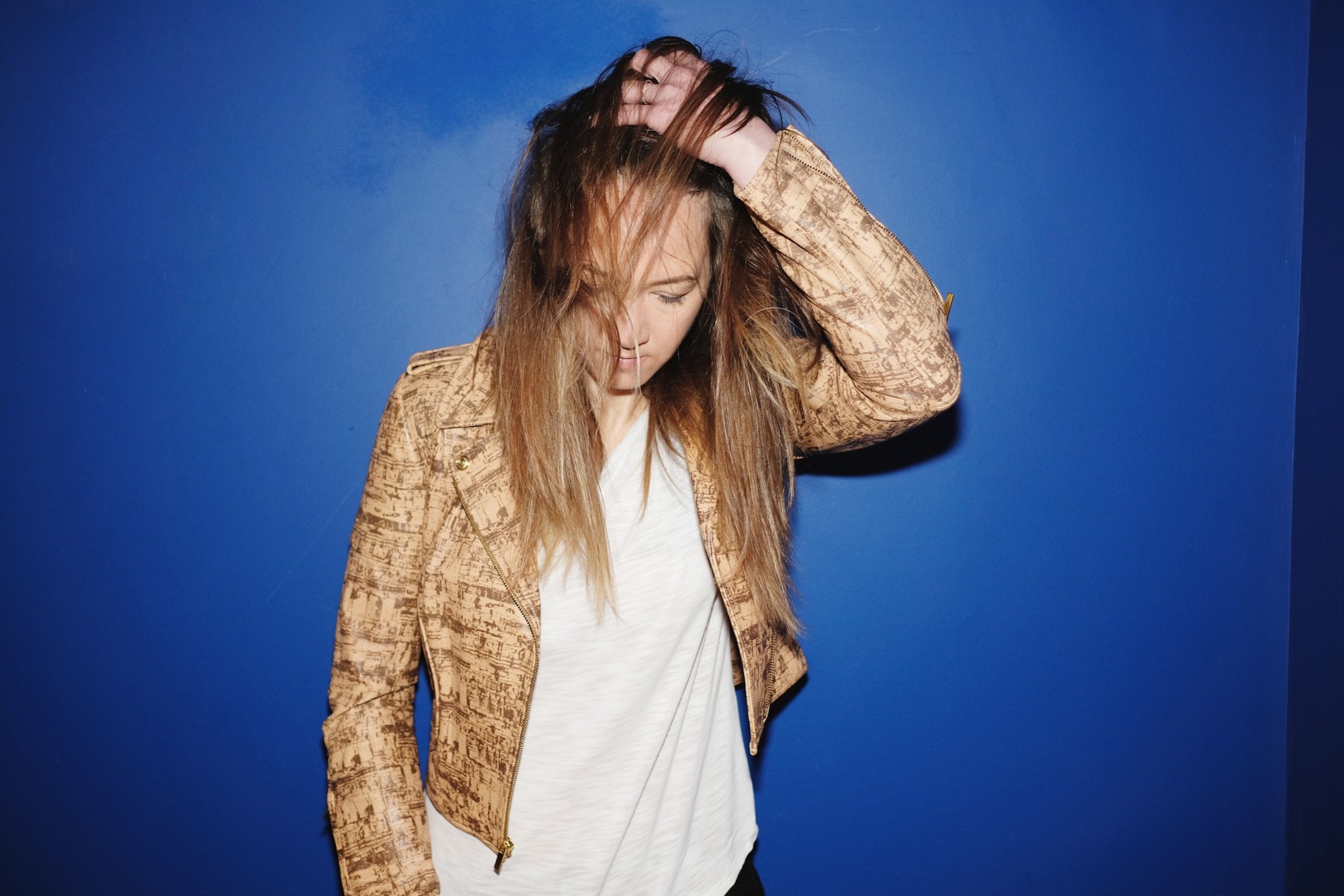 Ohne Punkt und Komma: Sophie Hunger kündigt den zweiten Teil ihrer „Molecules“ Tour für 2019 an