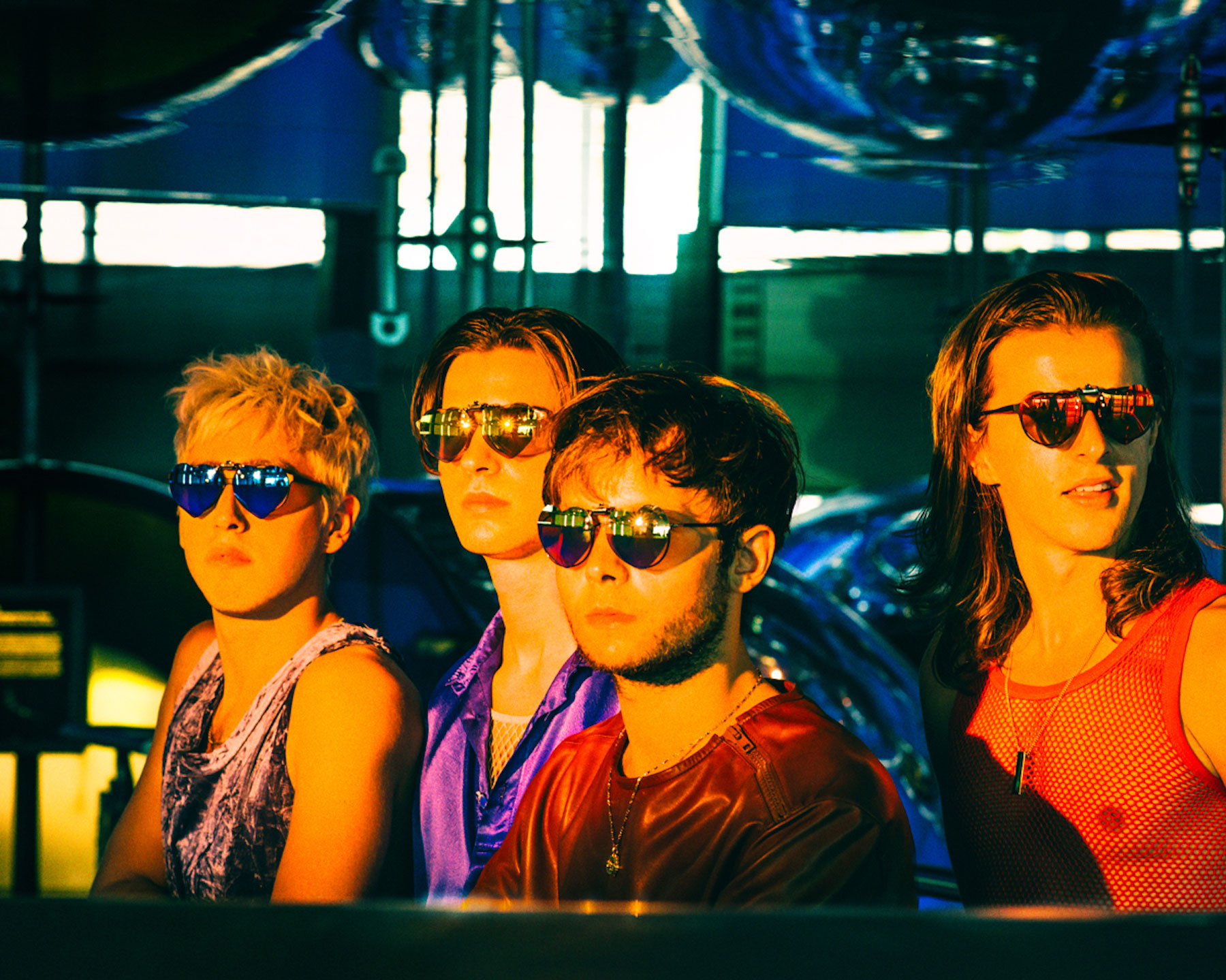 Bilderbuch präsentieren neuen Song „I <3 Stress