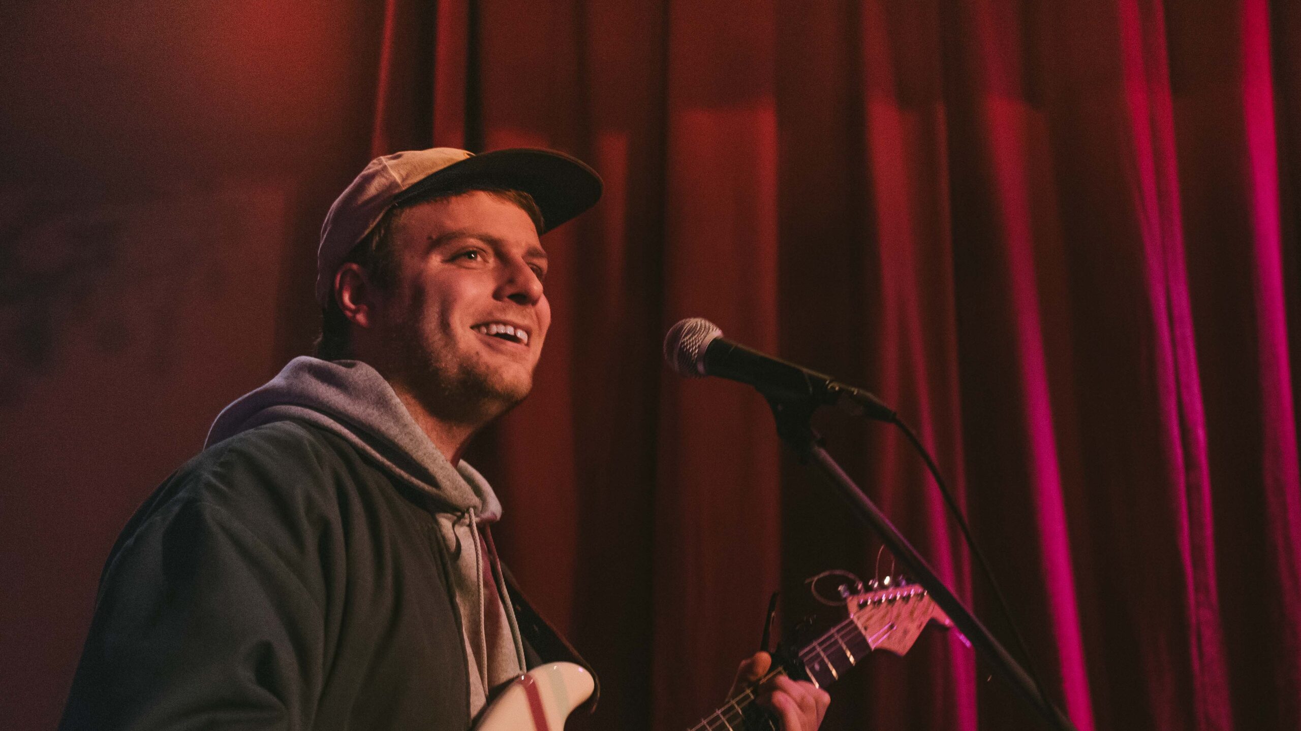 Fotos: Mac DeMarco bei seinem exklusiven Solo-Gig in Berlin