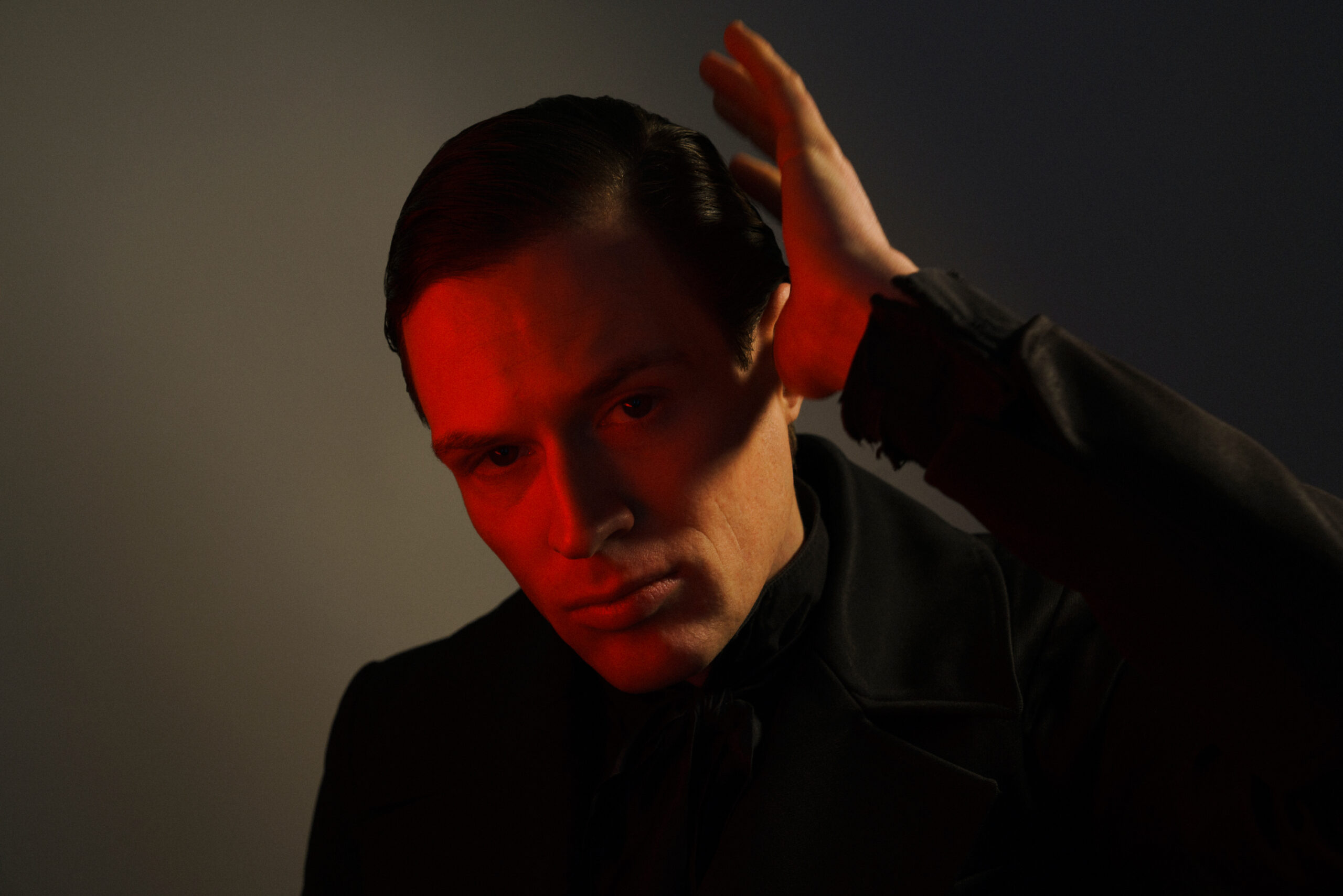 Videopremiere: Dagobert erinnert sich in „Flashback“ an seine letzte Liebe