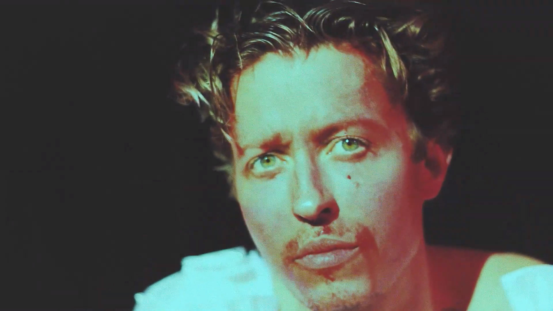 Videopremiere: Tiemo Hauer sehnt sich nach einem „Maximum An Glück“