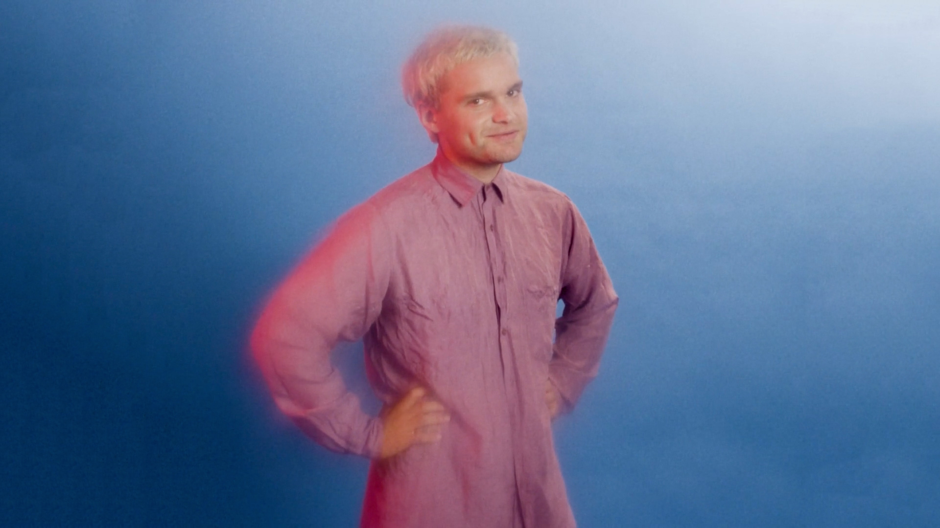 Videopremiere: Tristan Brusch beschwört in „Die fetten Jahre“ einen „neuen