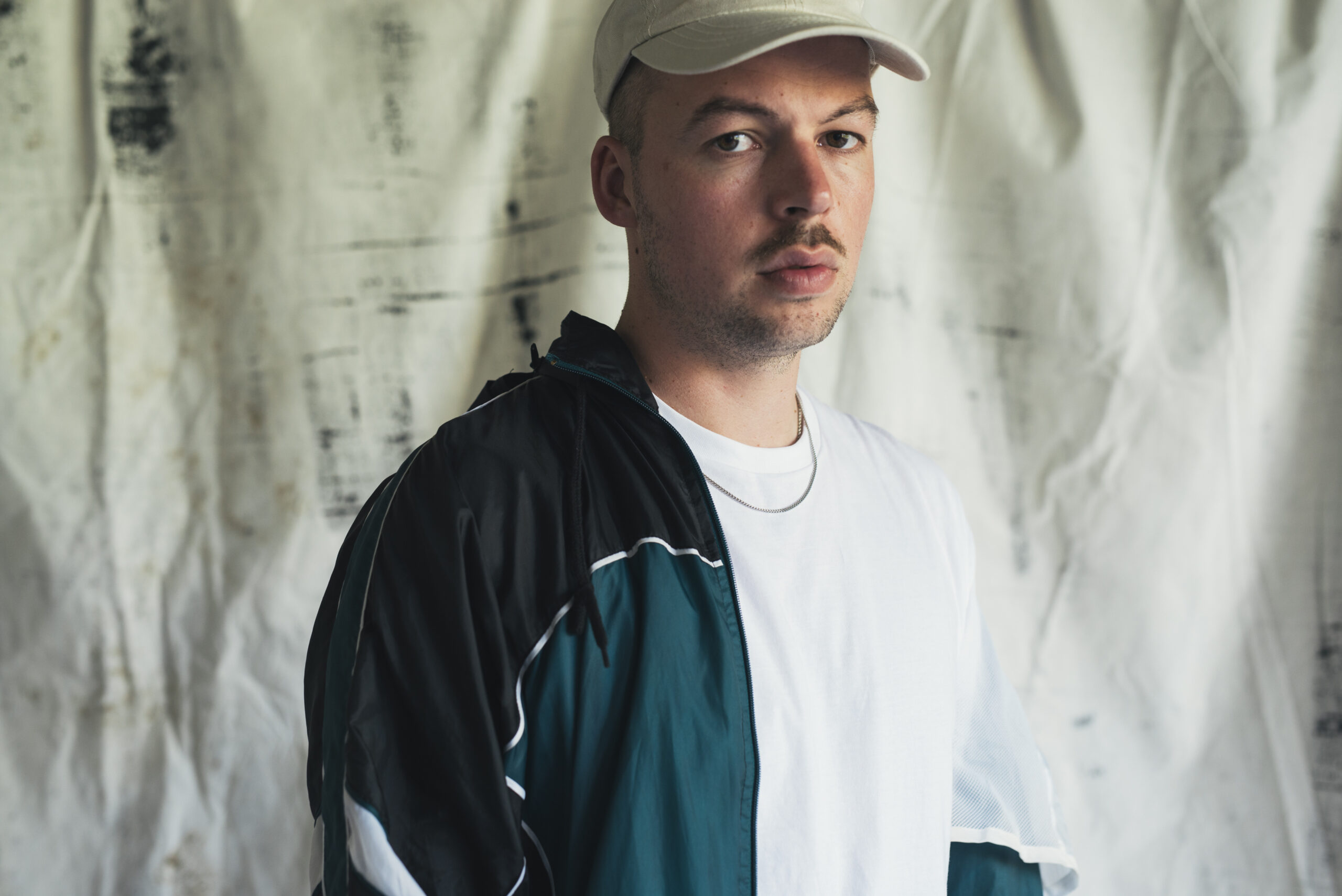 Mit „Liebe“ kündigt Rapper Errdeka sein neues Album an