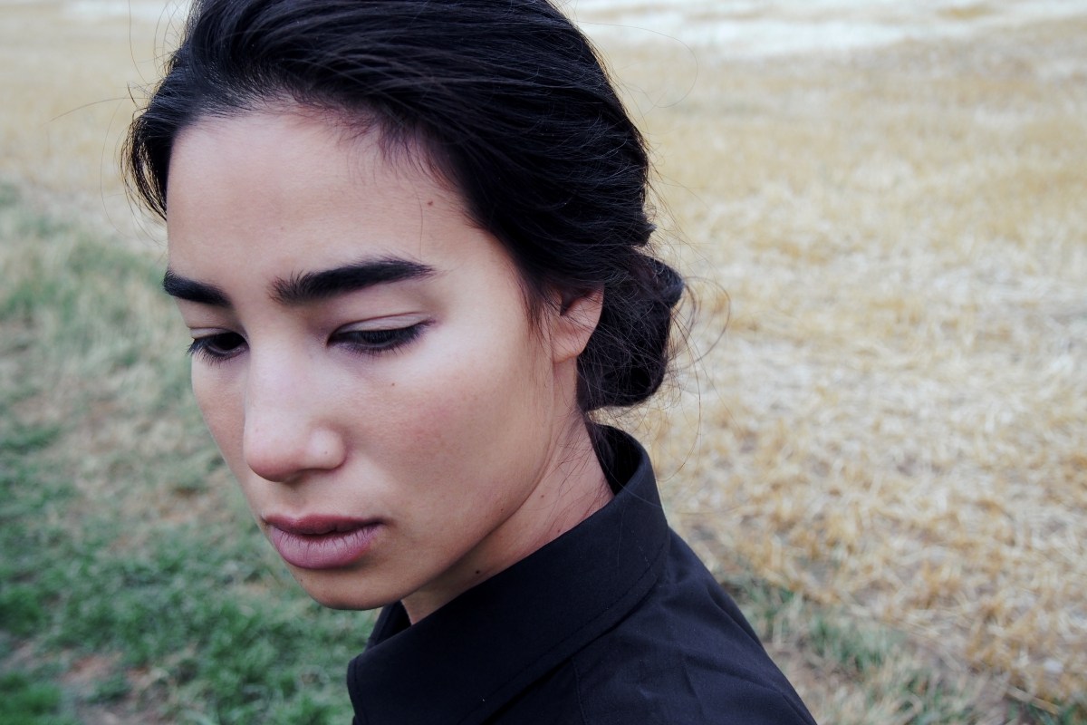 Zwischen Elektronik und Klassik: Josin kündigt Debütalbum „In The Black Space“ an