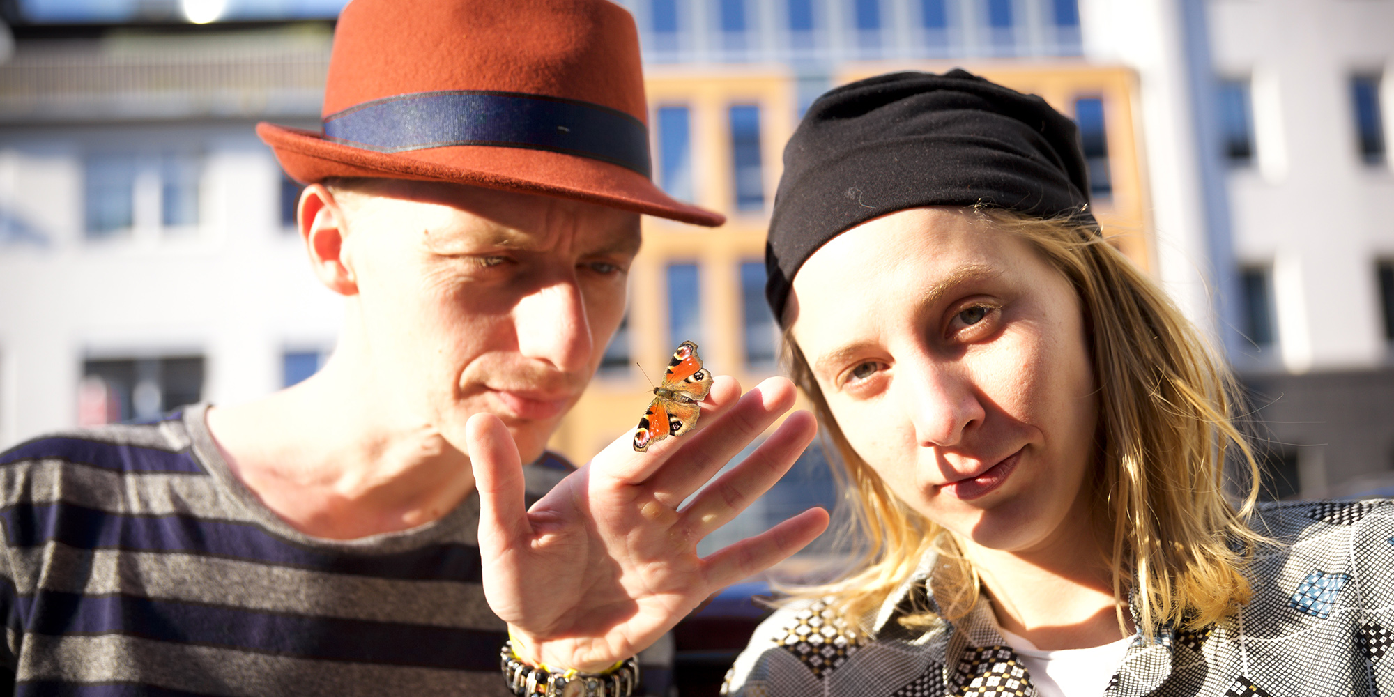 Videopremiere: Theodor Shitstorm stellen die Frage nach der „Schuld“