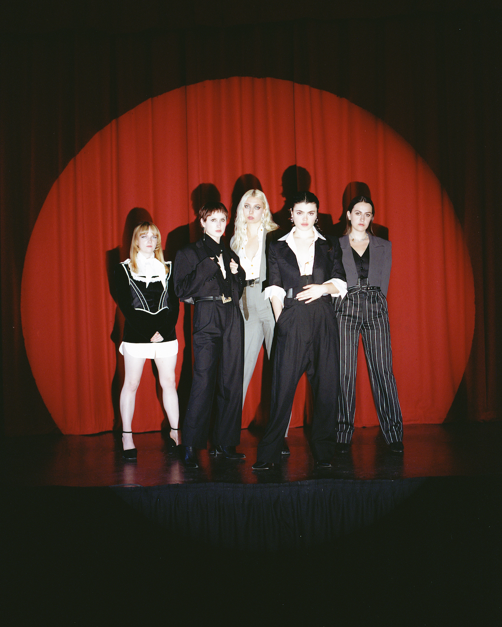 2023_TheLastDinnerParty_credit_Cal_McIntyre