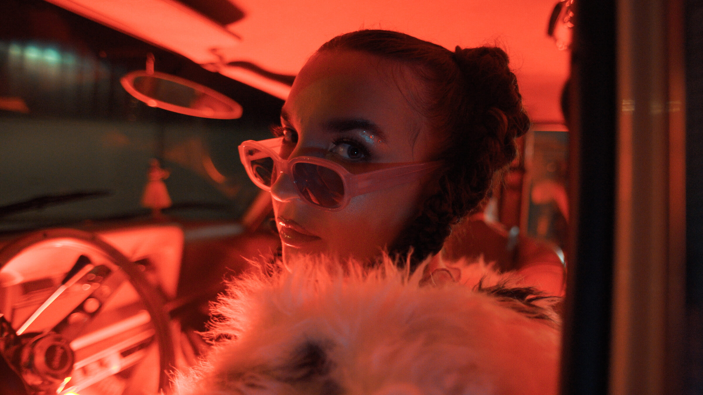 Futurebae_Endlos_Videostill (Credit Virgin Music)